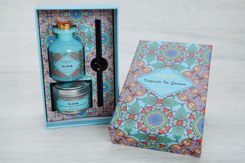 Eastern Scents Essential Oil Scented Candle and Diffuser Set – in a Gift Box